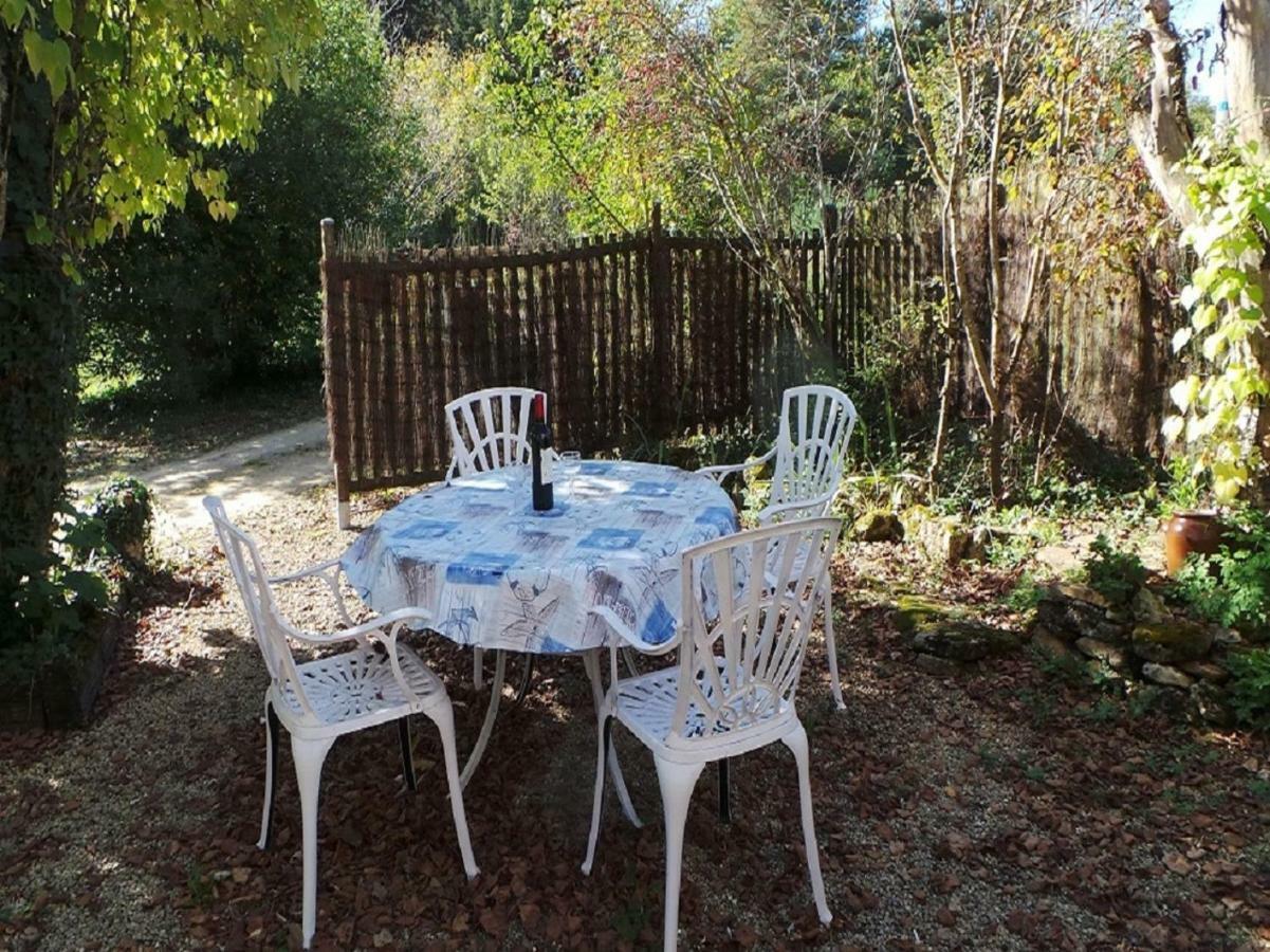 Les Coustilles Saint-Alvere Екстер'єр фото