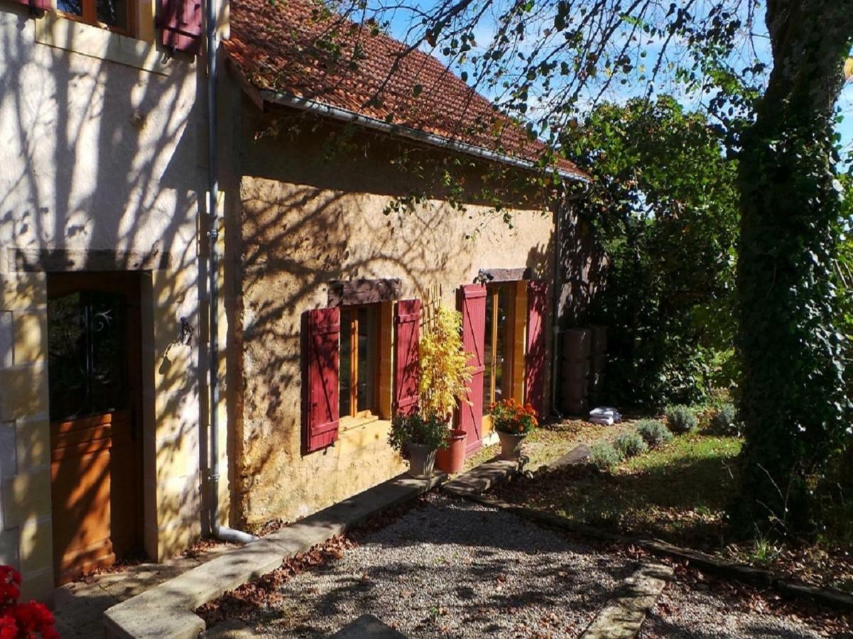 Les Coustilles Saint-Alvere Екстер'єр фото