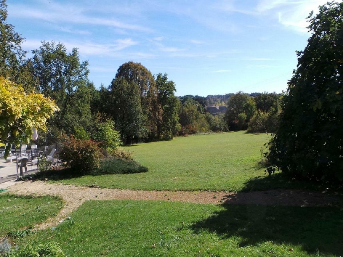 Les Coustilles Saint-Alvere Екстер'єр фото